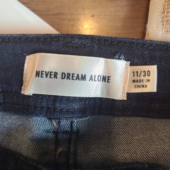 Never Dream‎ Alone Jeans size 30 NWT - Picture 4 of 6